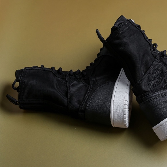 NIKE Wmnn's Air Jordan 1 Explorer XX | BRAND NEW Size 6.5 | Phantom Black - Picture 5 of 7